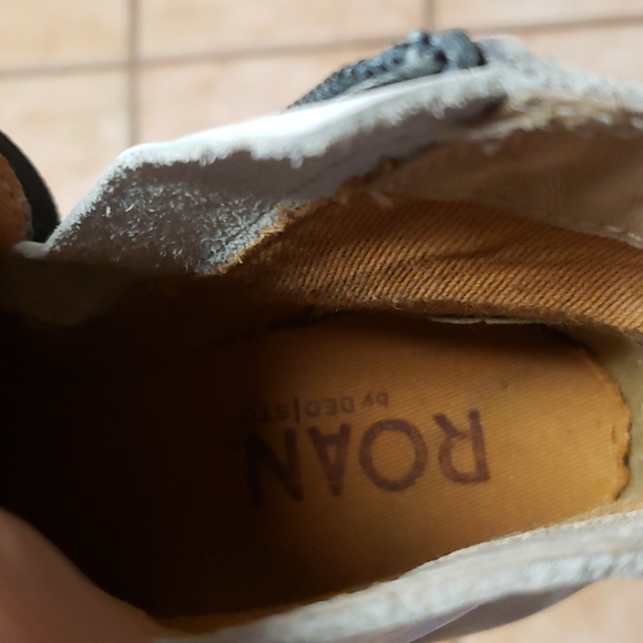 Roan cute distressed boots 👢 - Picture 7 of 7